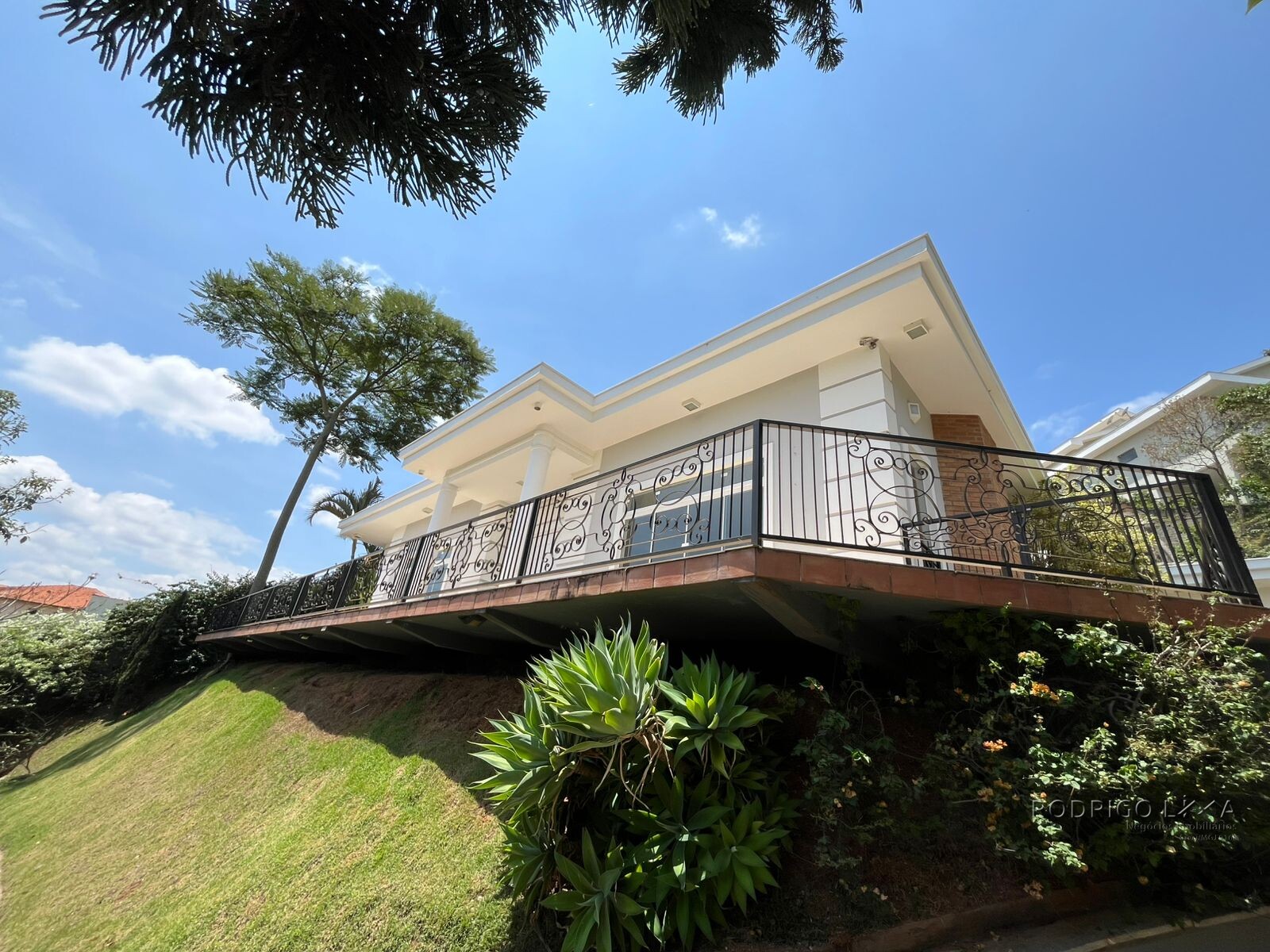 Casa de alto padrão para venda em São Lourenço MG