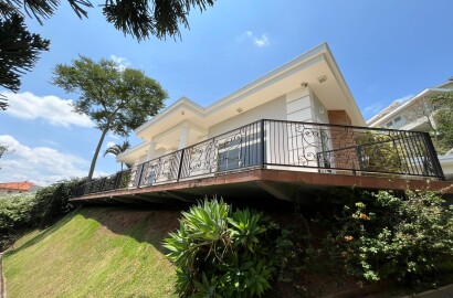 Casa de alto padrão para venda em São Lourenço MG