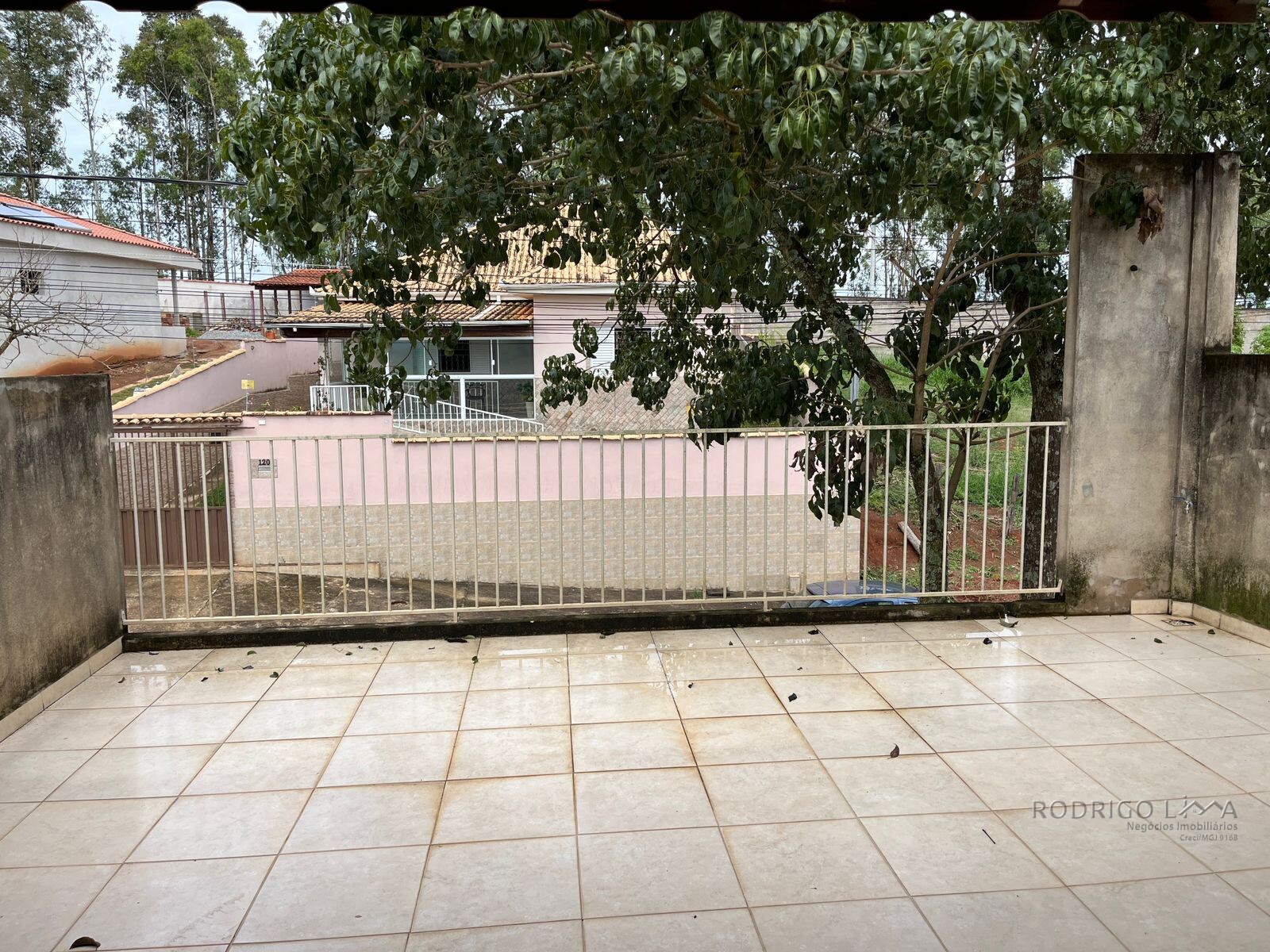 Casa a venda em ótimo bairro em São Lourenço MG