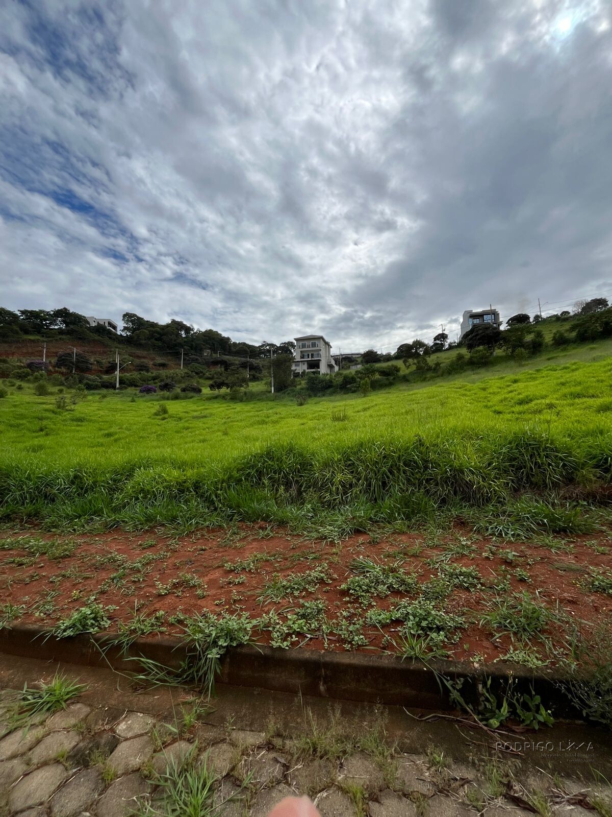 Lote em condomínio de alto padrão em São Lourenço MG