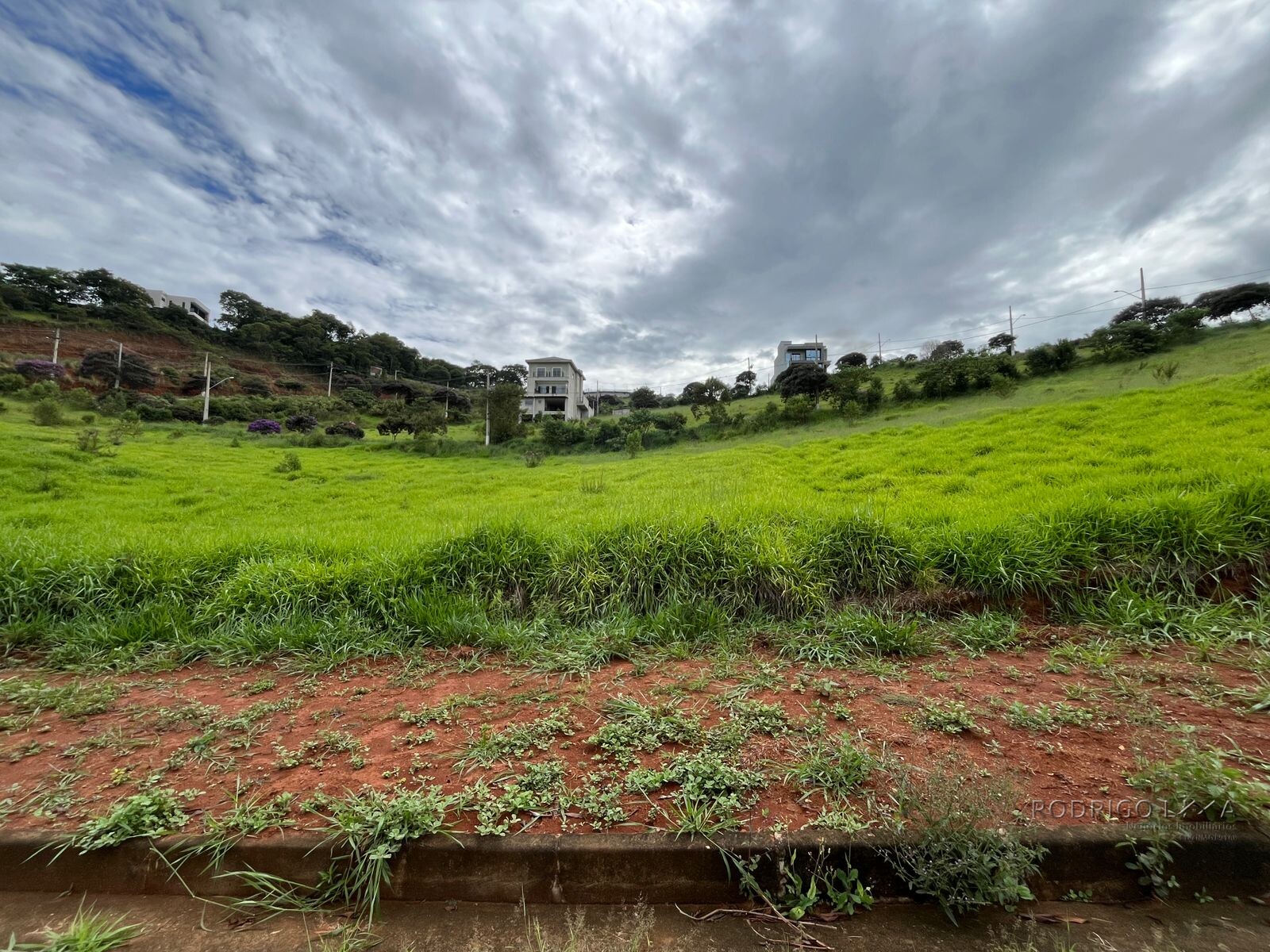 Lote em condomínio de alto padrão em São Lourenço MG