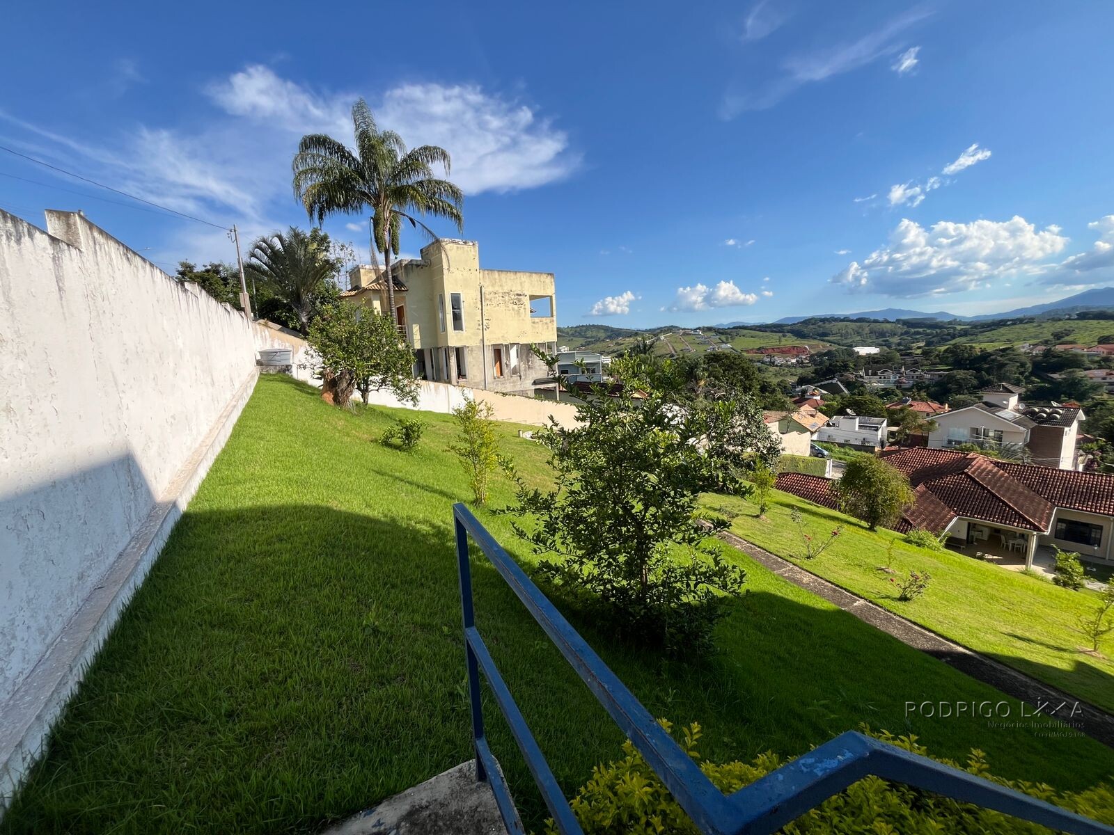 Casa para venda em bairro de alto padrão em São Lourenço MG