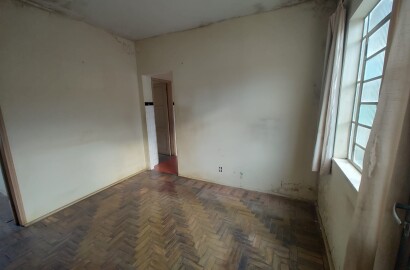 Casa com ponto comercial para venda em São Lourenço MG