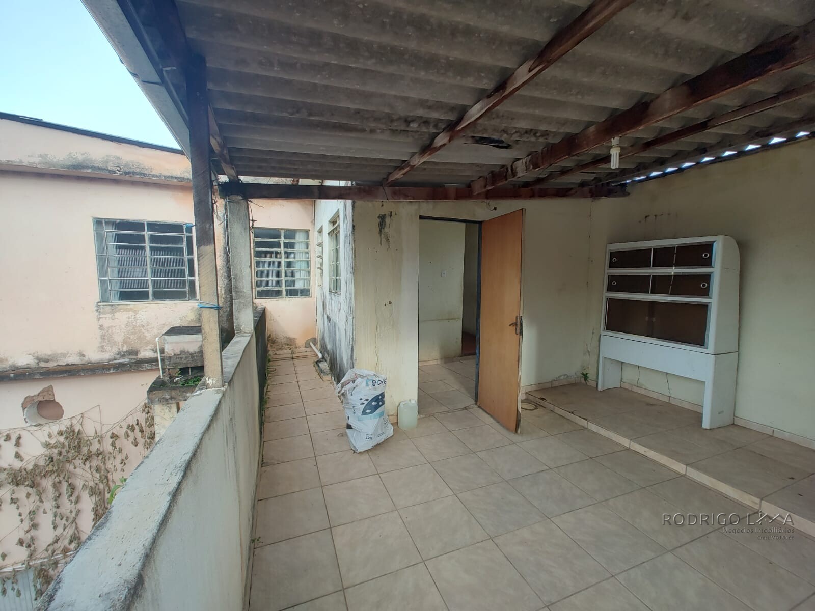 Casa com ponto comercial para venda em São Lourenço MG