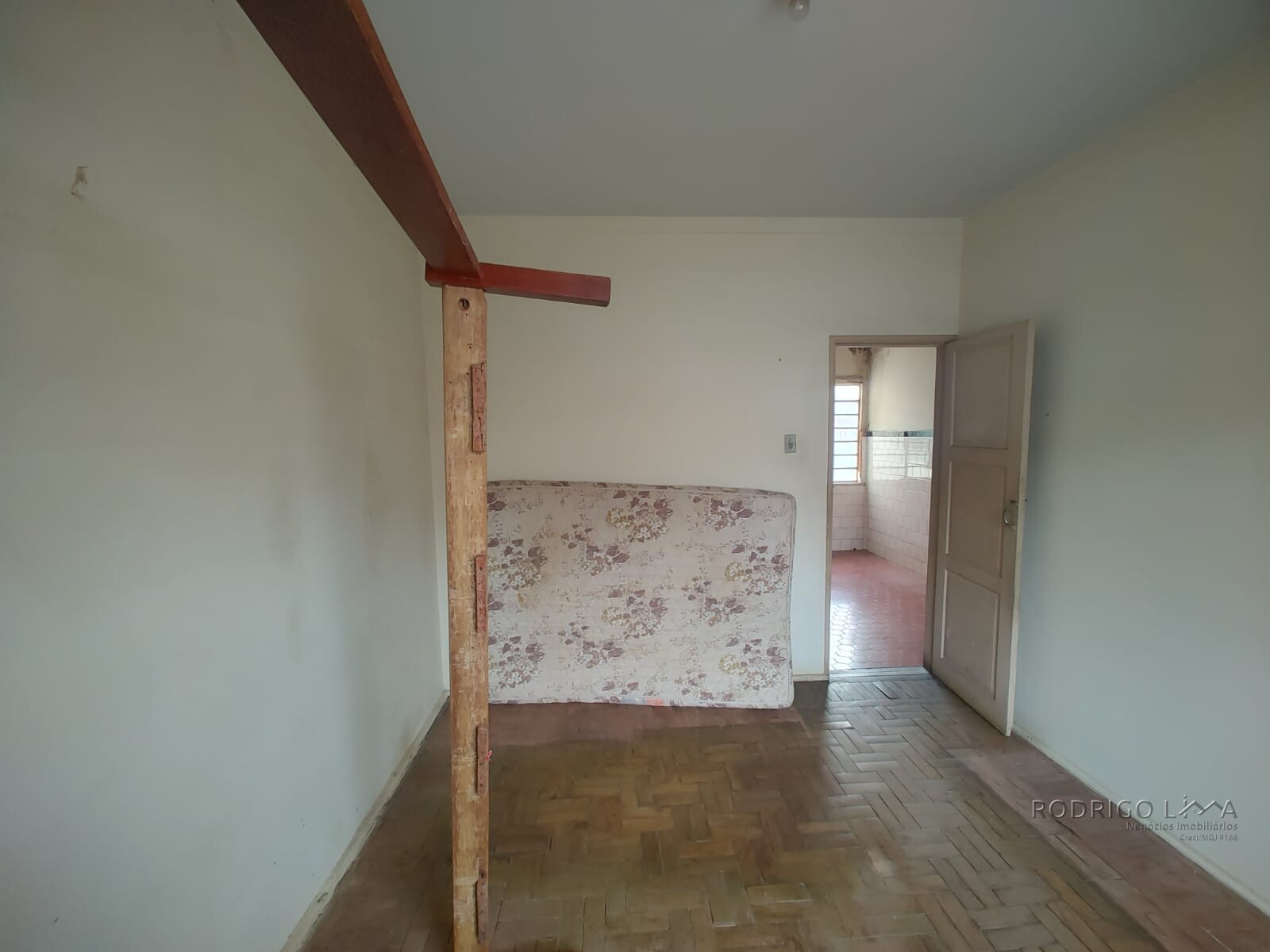 Casa com ponto comercial para venda em São Lourenço MG