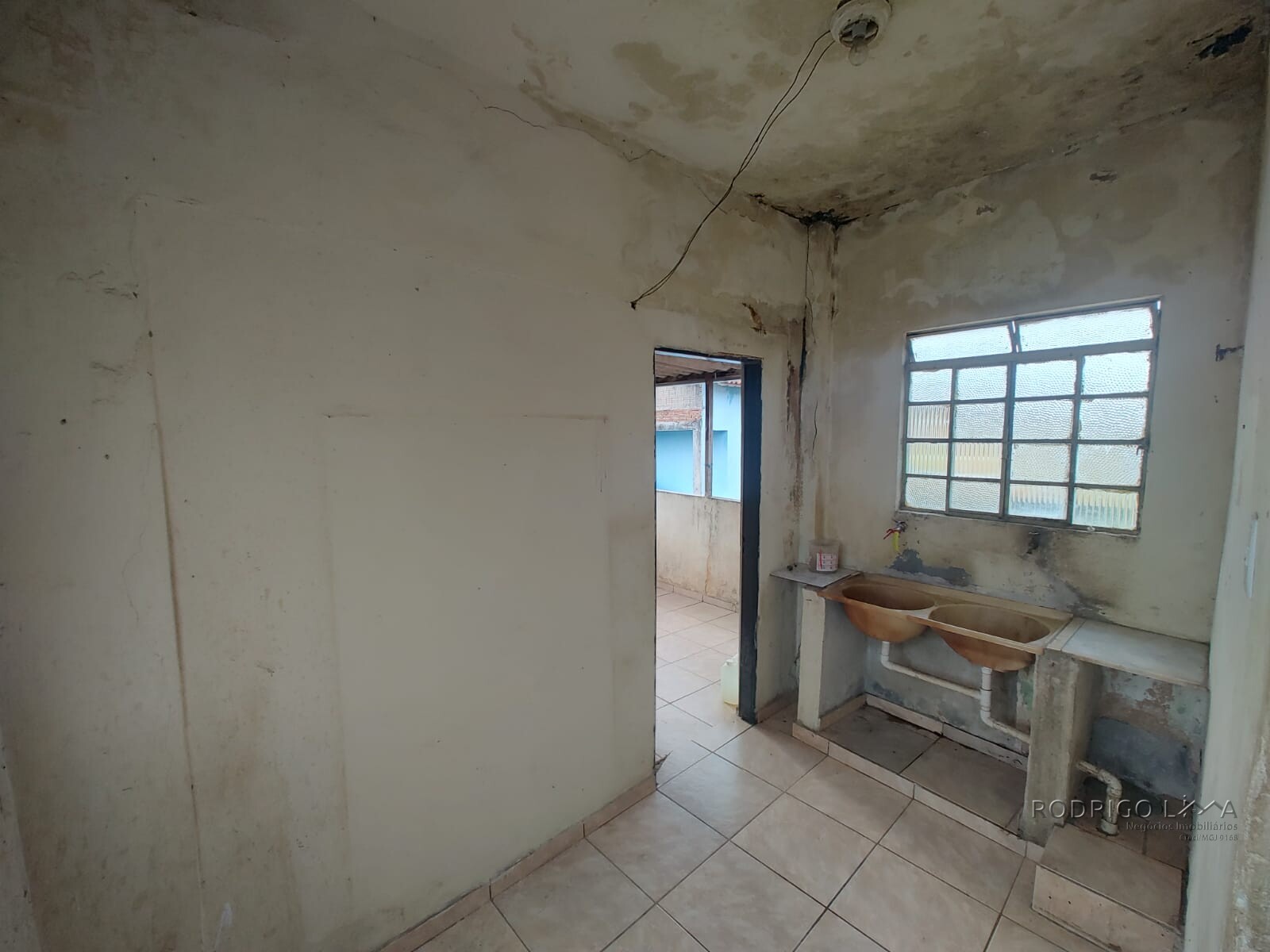 Casa com ponto comercial para venda em São Lourenço MG