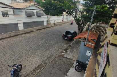 Casa com ponto comercial para venda em São Lourenço MG