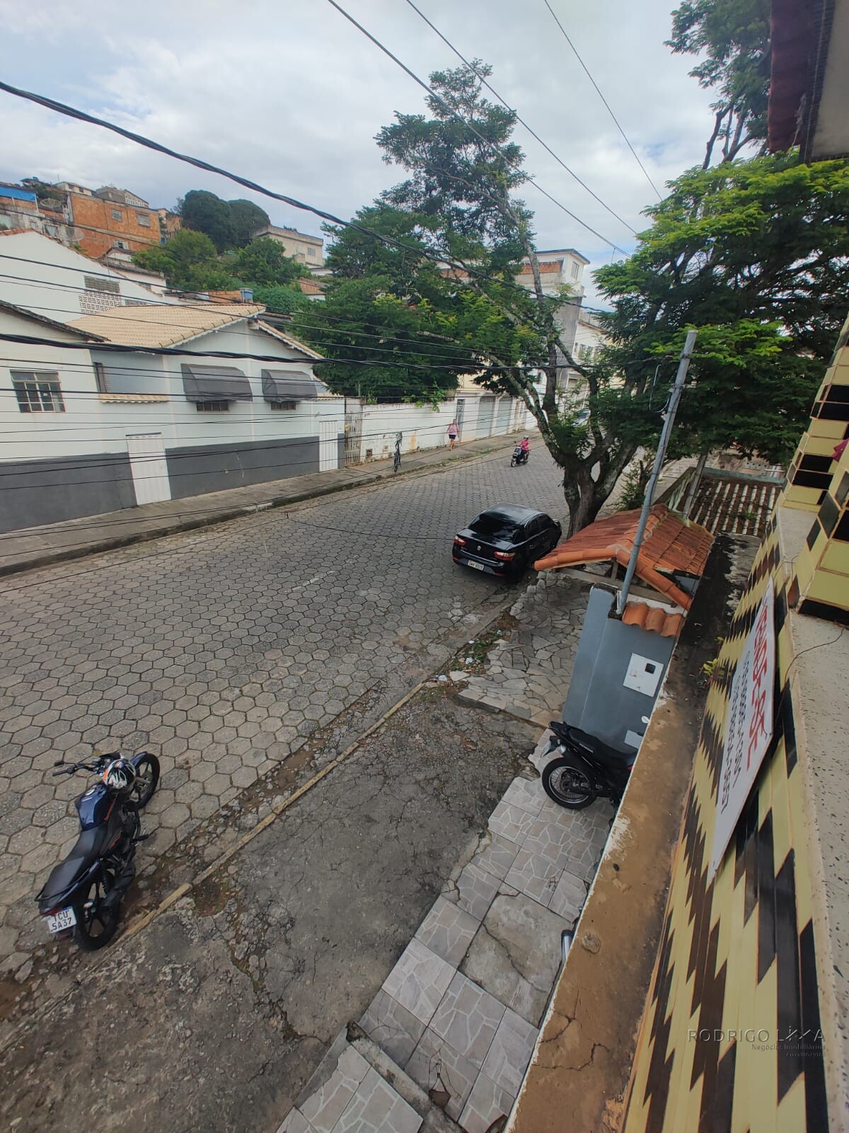 Casa com ponto comercial para venda em São Lourenço MG