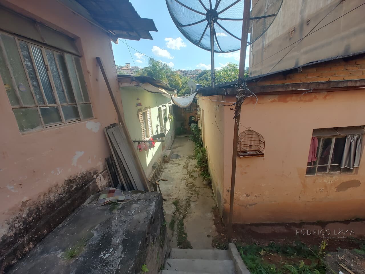 Casa com ponto comercial para venda em São Lourenço MG