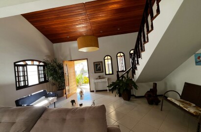 Casa de alto de padrão em bairro nobre de São Lourenço Mg