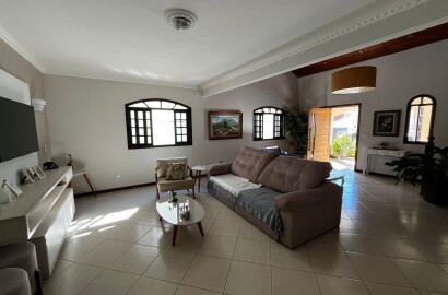 Casa de alto de padrão em bairro nobre de São Lourenço Mg