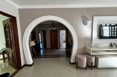 Casa de alto de padrão em bairro nobre de São Lourenço Mg