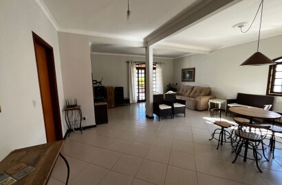 Casa de alto de padrão em bairro nobre de São Lourenço Mg