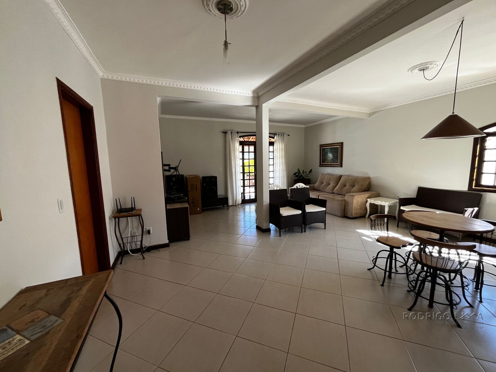 Casa de alto de padrão em bairro nobre de São Lourenço Mg