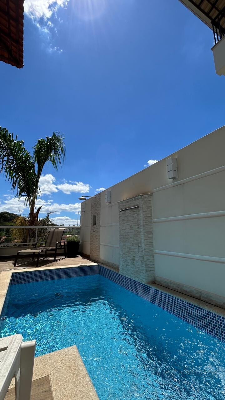 Casa de alto de padrão em bairro nobre de São Lourenço Mg