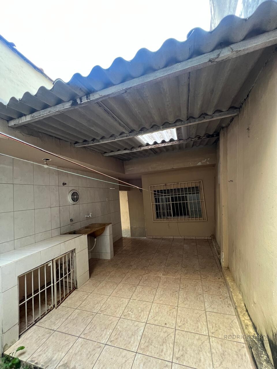 Casa térrea á venda – próximo ao centro de São Lourenço - MG