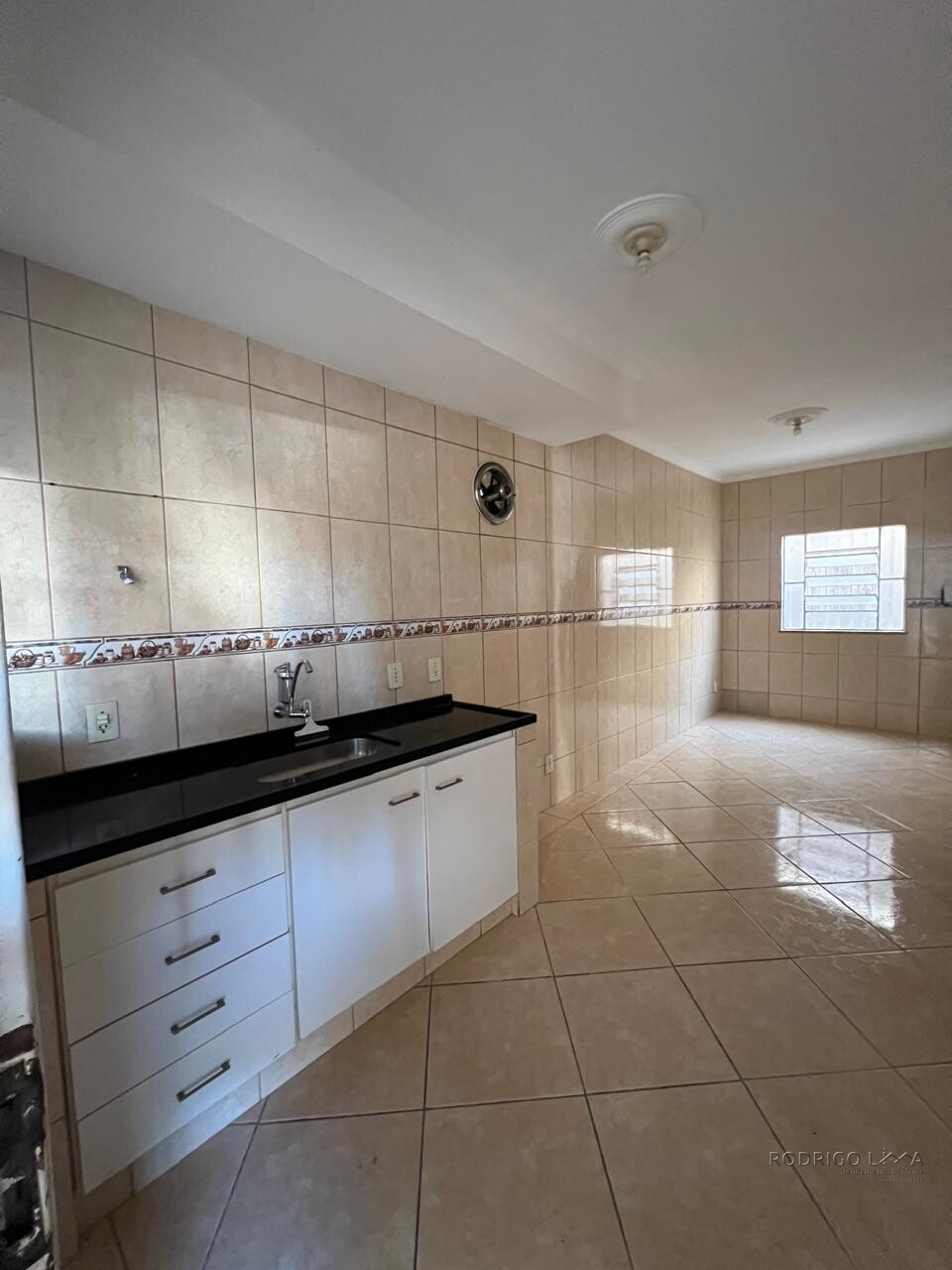 Casa térrea á venda – próximo ao centro de São Lourenço - MG