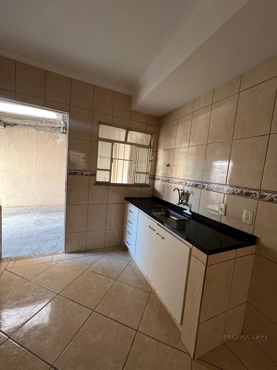 Casa térrea á venda – próximo ao centro de São Lourenço - MG