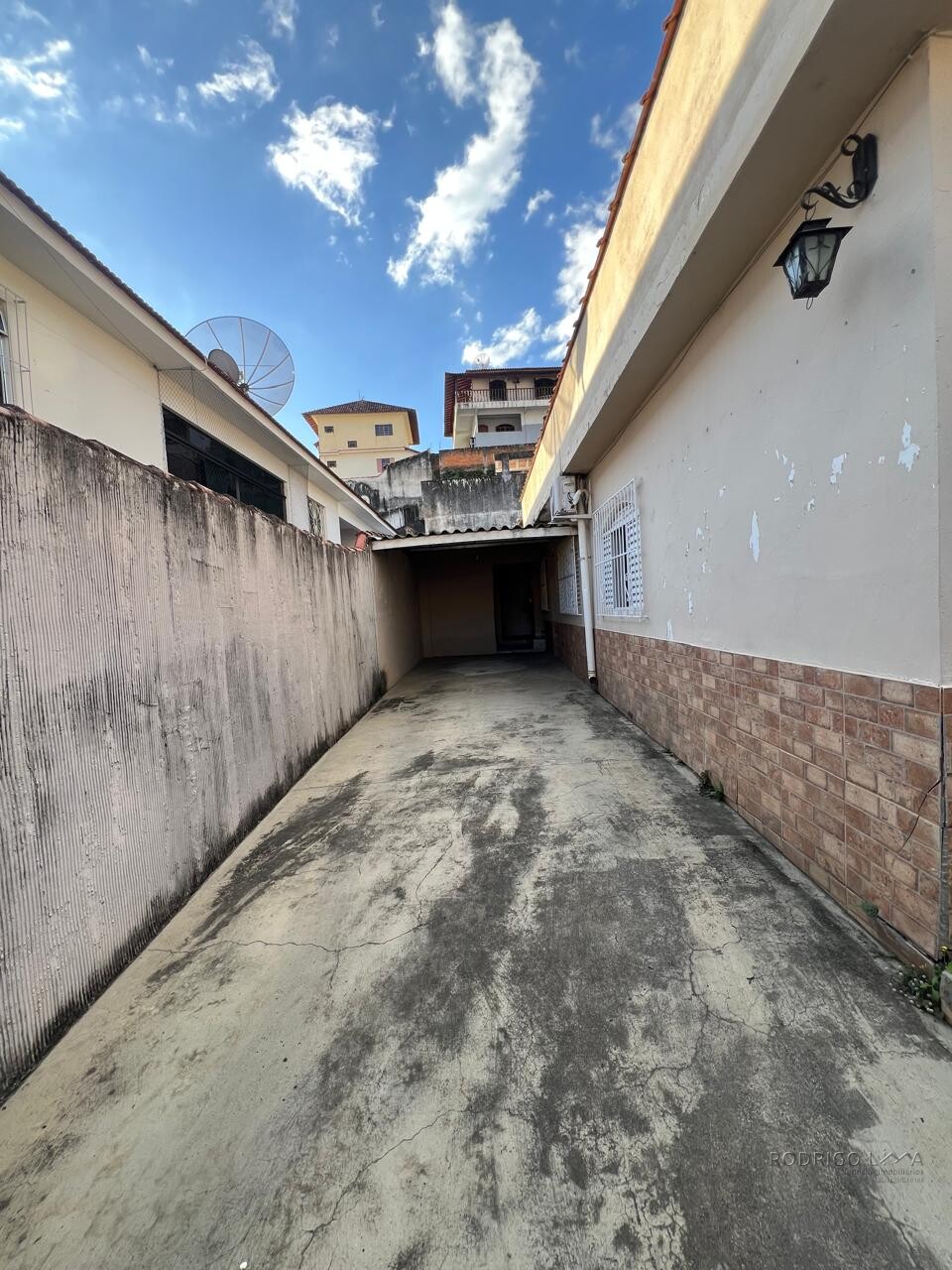 Casa térrea á venda – próximo ao centro de São Lourenço - MG