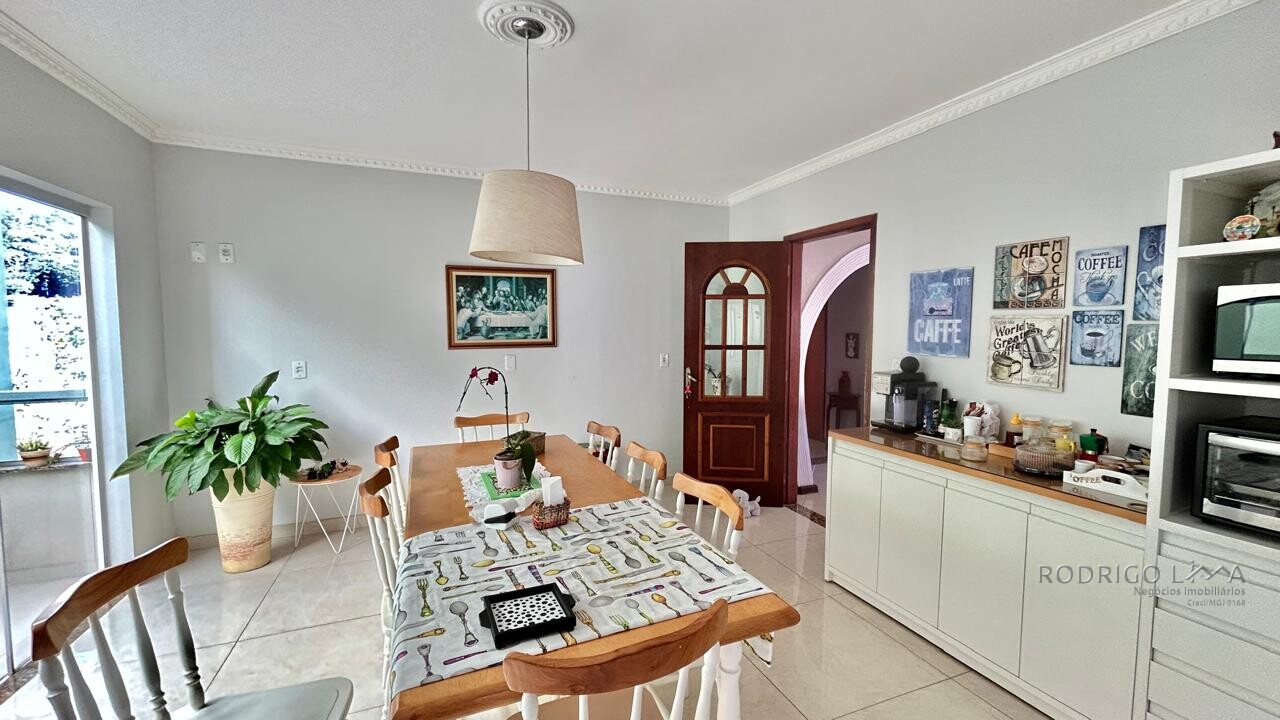 Casa de alto padão para venda em São Lourenço