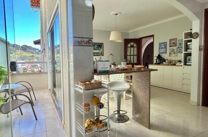 Casa de alto padão para venda em São Lourenço