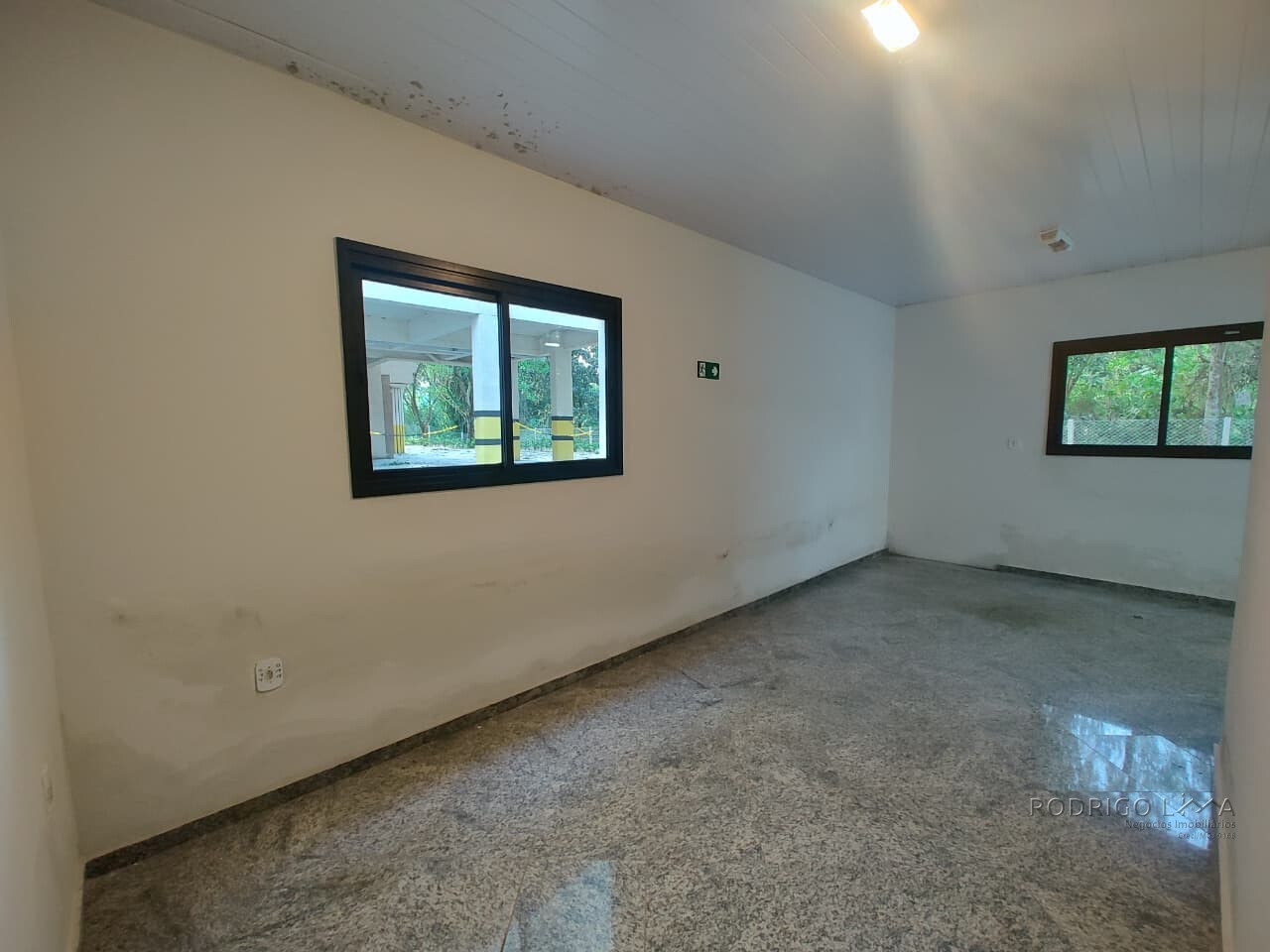 Apartamento com ponto comercial para venda em São Lourenço MG