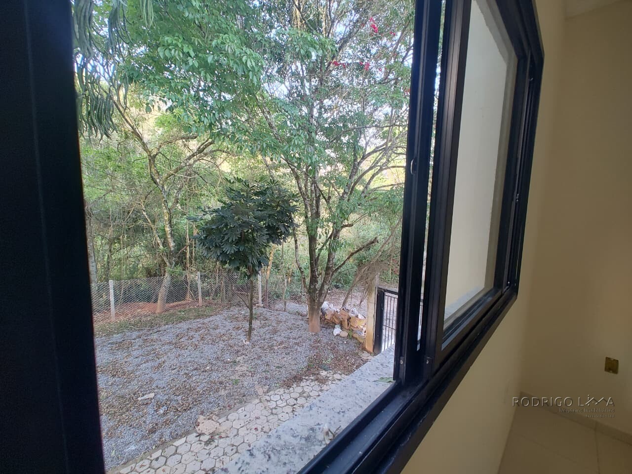 Apartamento com ponto comercial para venda em São Lourenço MG