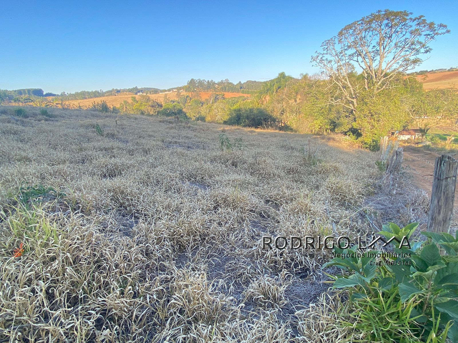 Chácara para venda há menos de 10 minutos de São Lourenço.