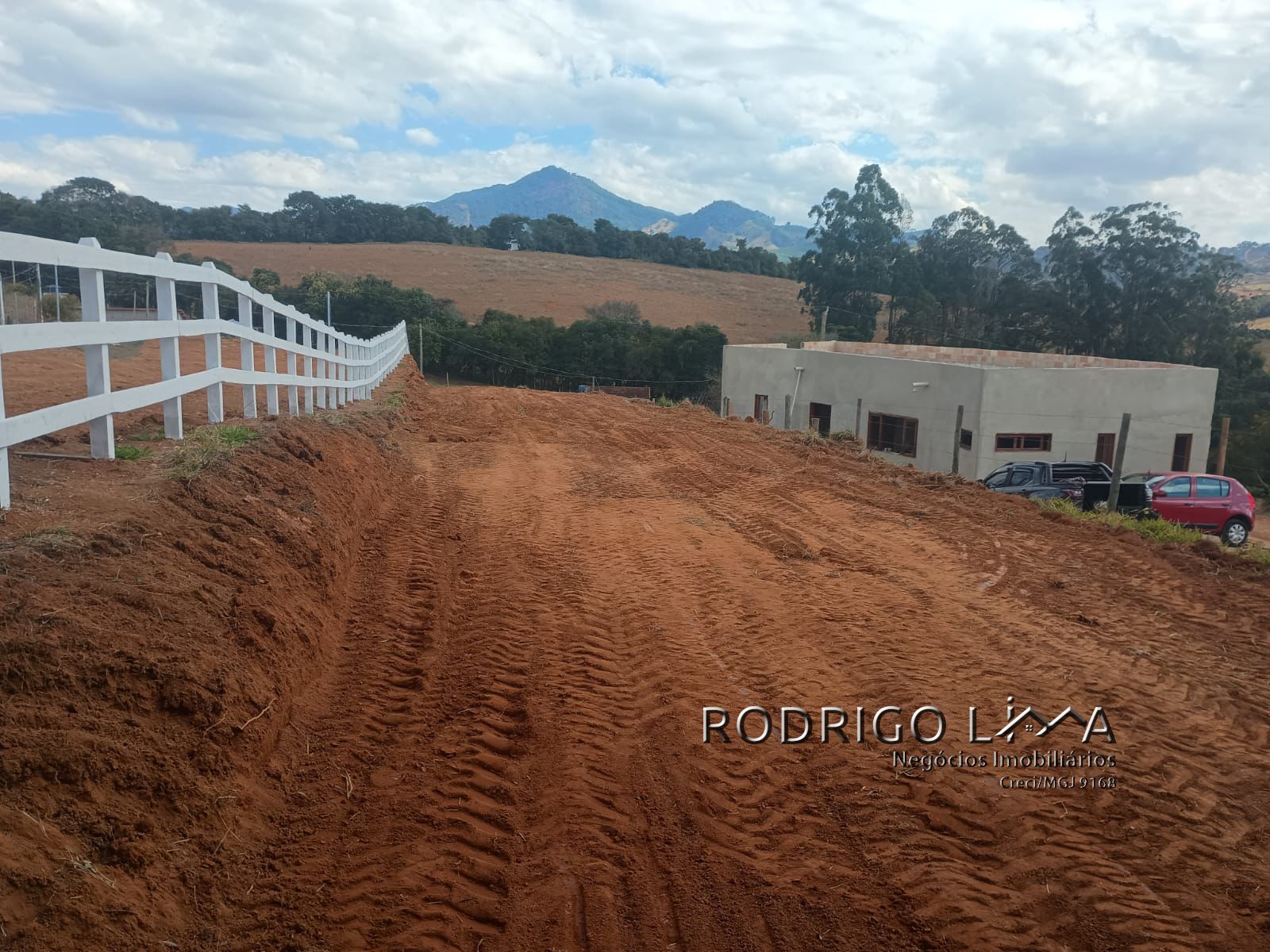Chácara para venda há pouco menos de 10 minutos de São Lourenço.