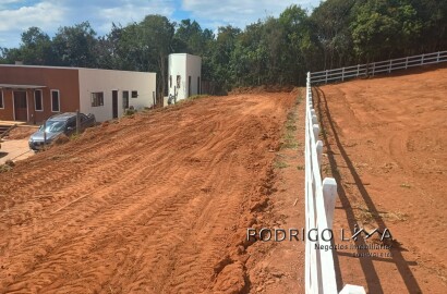 Chácara para venda há pouco menos de 10 minutos de São Lourenço.
