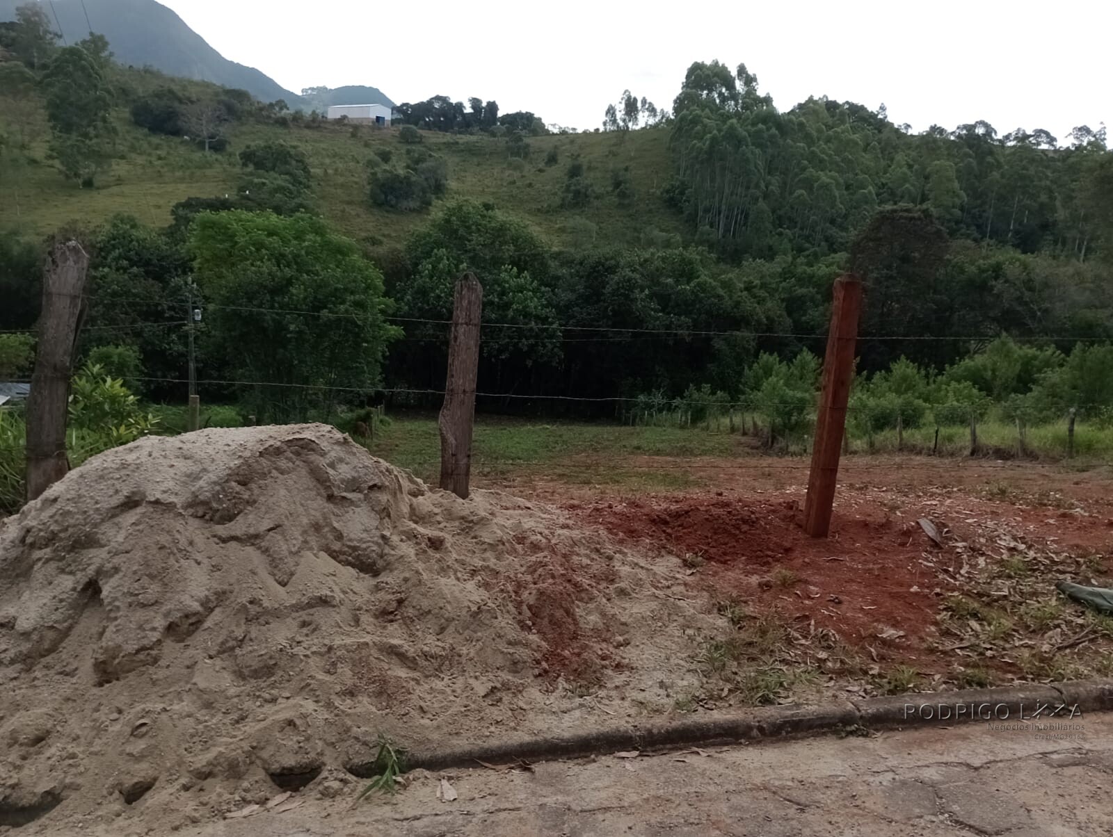 Chácara para chácara a venda em Dom Viçoso - MG.