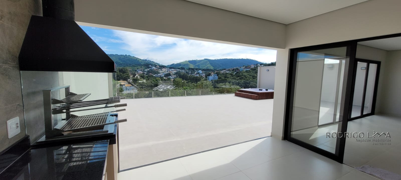 Linda de alto padrão para venda em São Lourenço - MG.