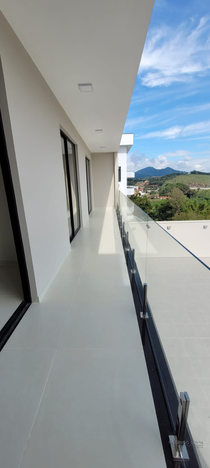 Linda de alto padrão para venda em São Lourenço - MG.