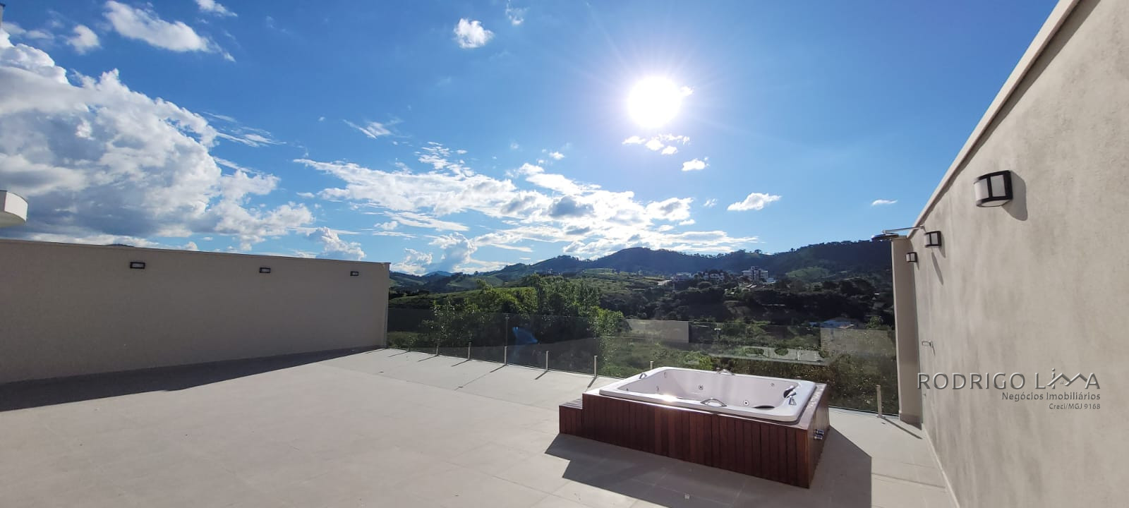 Linda de alto padrão para venda em São Lourenço - MG.