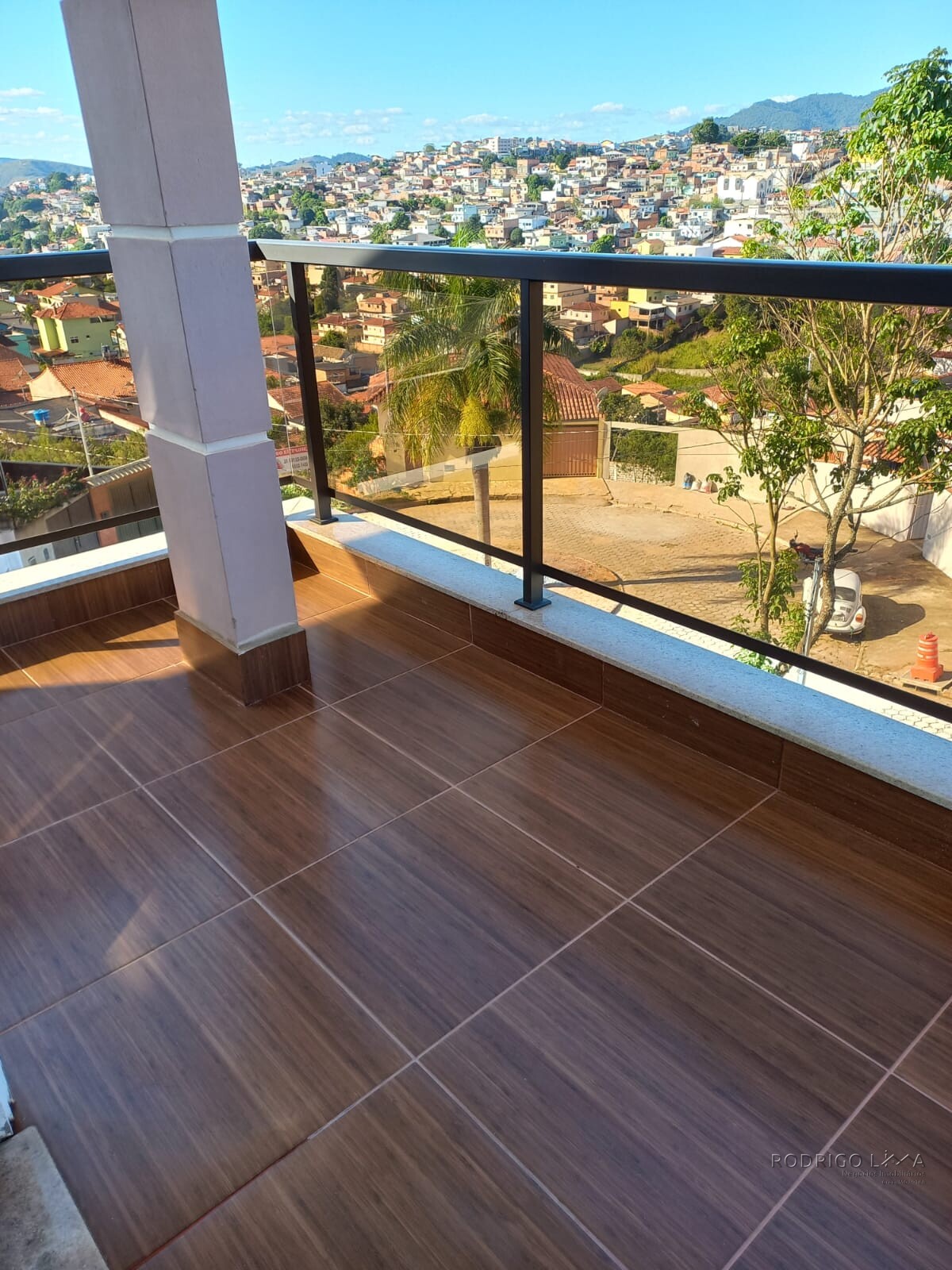 Linda casa para venda em São Lourenço - MG.