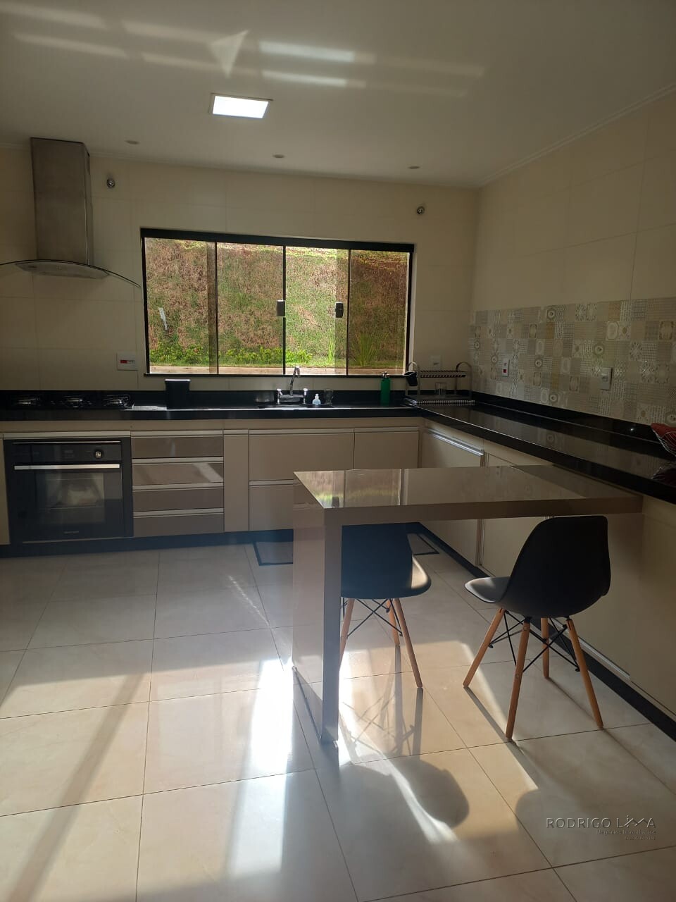 Linda casa para venda em São Lourenço - MG.