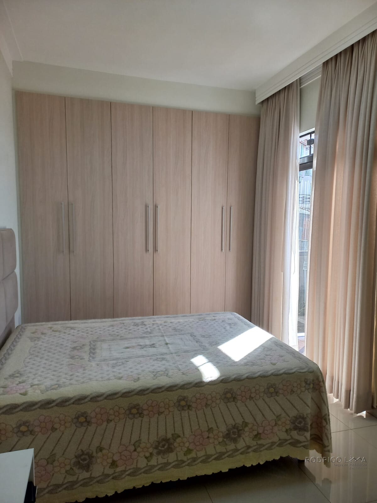 Linda casa para venda em São Lourenço - MG.