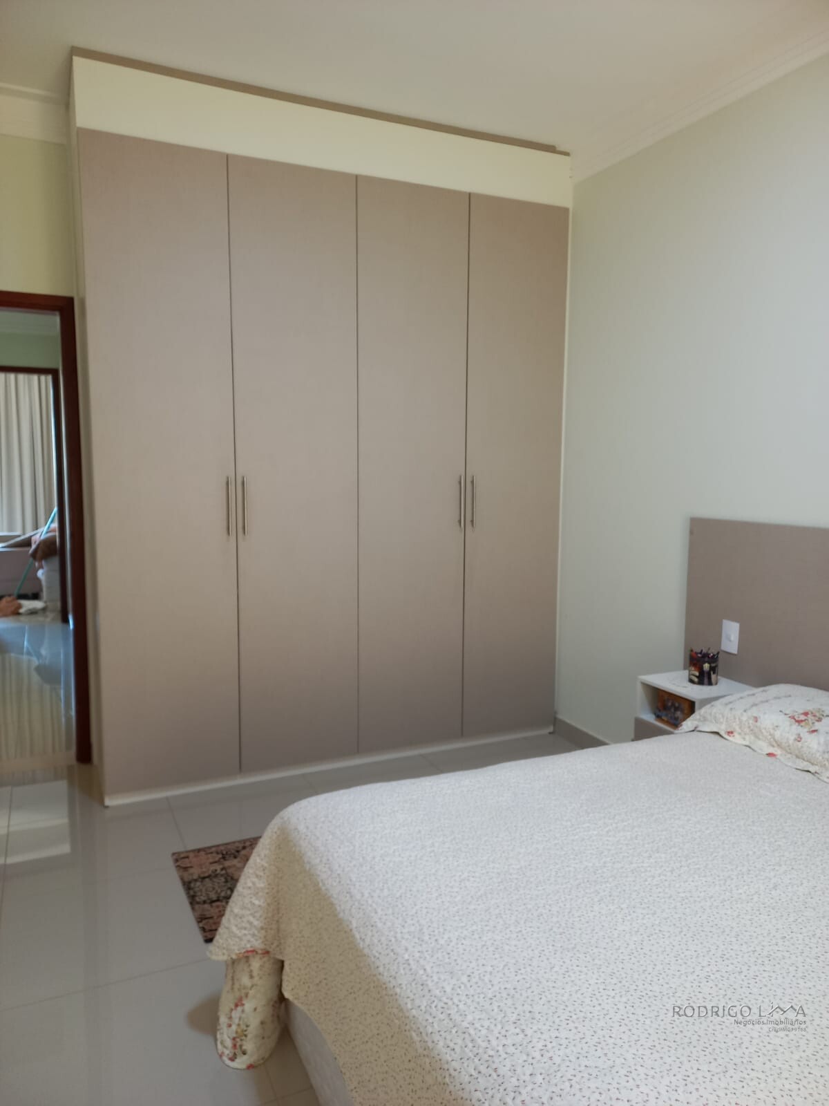 Linda casa para venda em São Lourenço - MG.