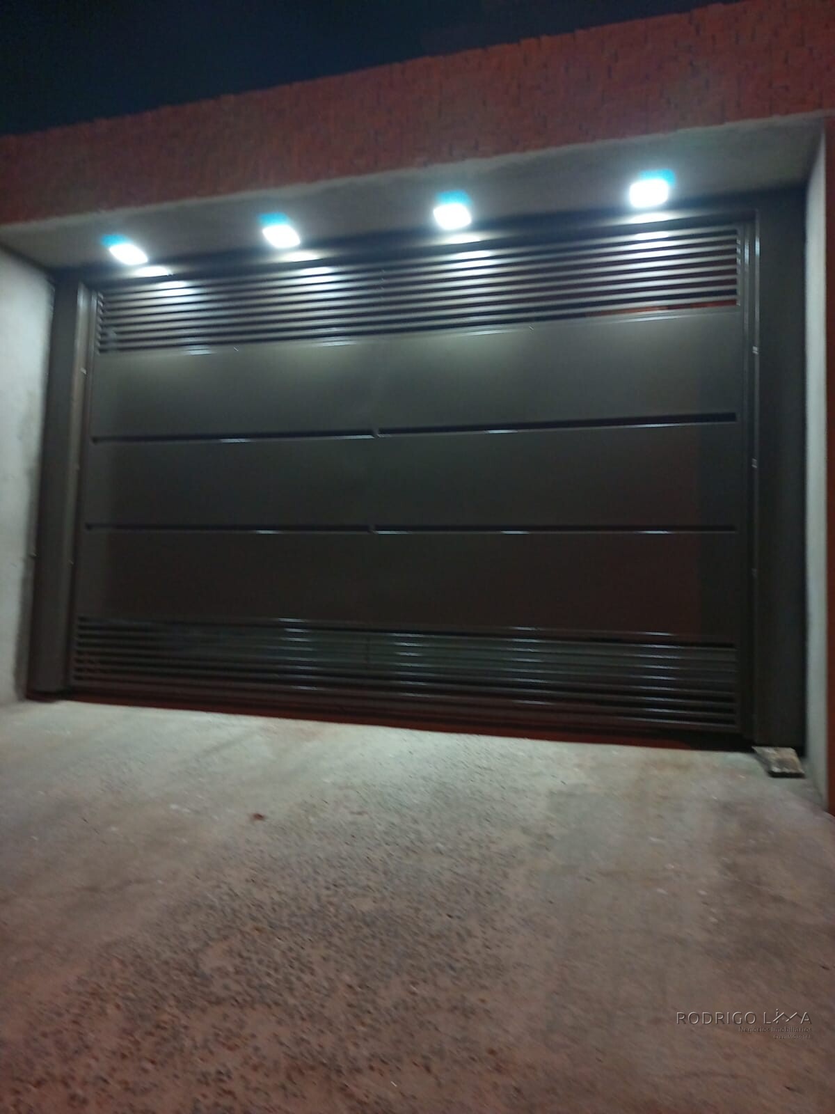 Linda casa para venda em São Lourenço - MG.