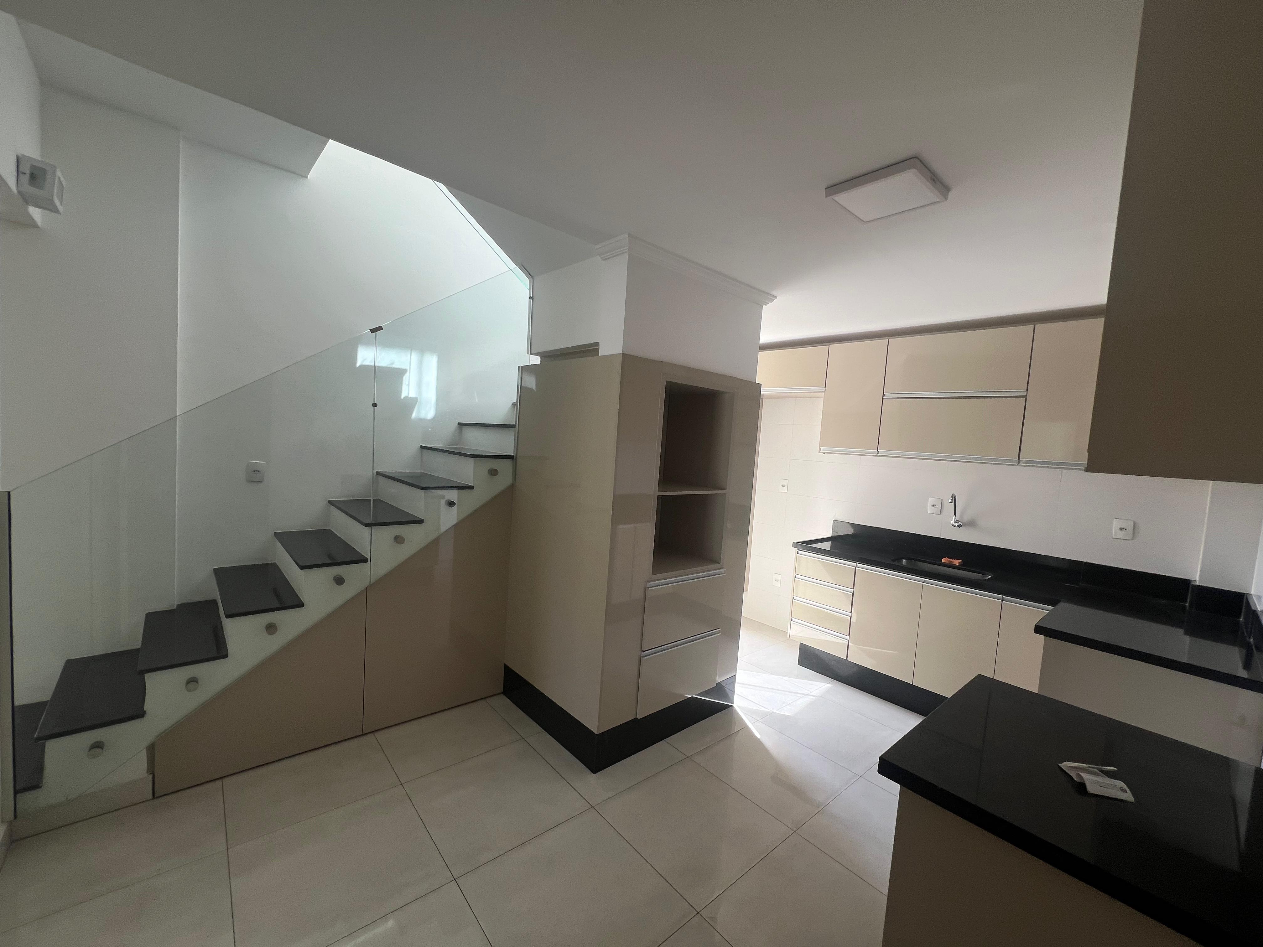 Cobertura duplex para locação em São Lourenço MG