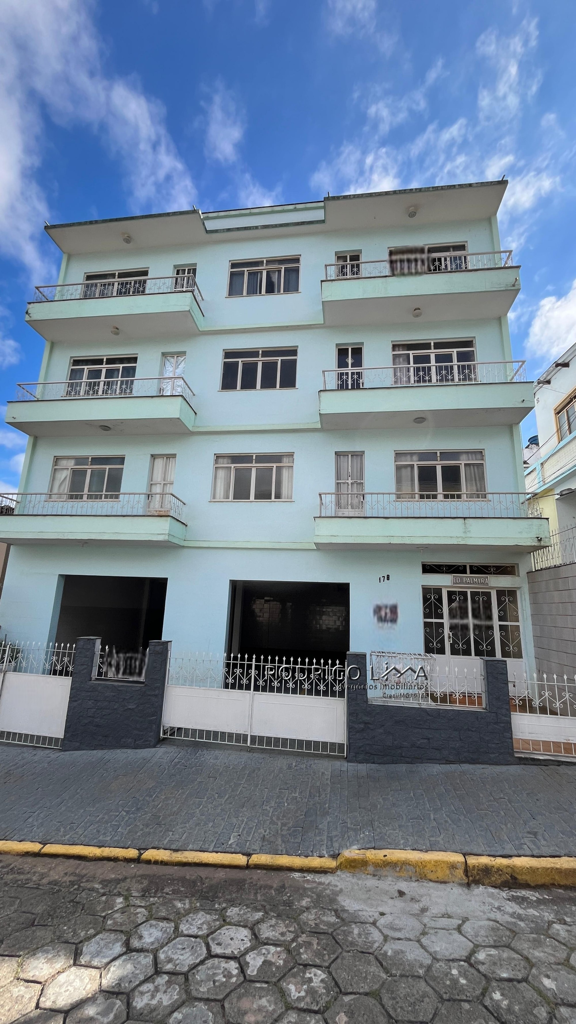 Cobertura para venda em São Lourenço MG