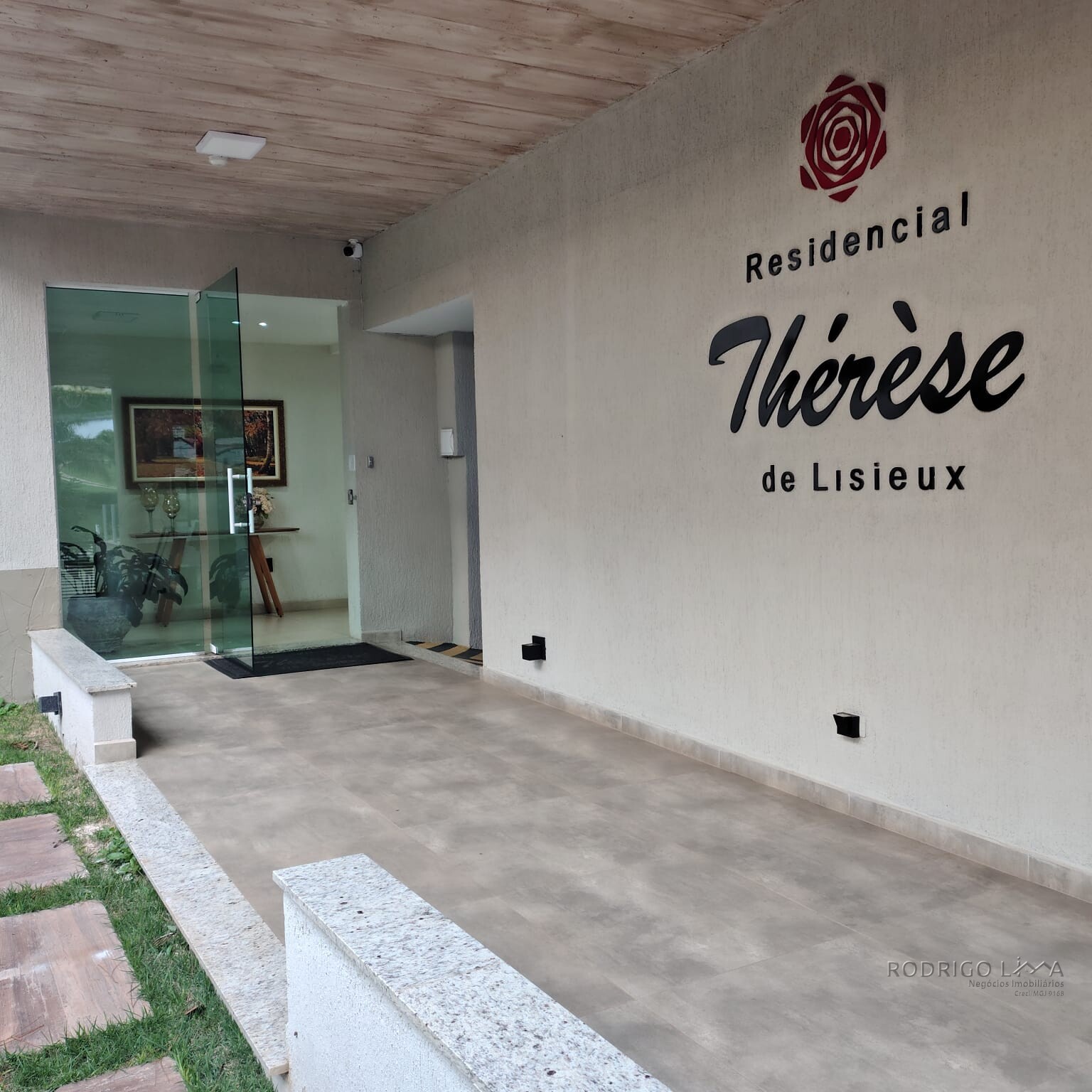Apartamento mobiliado em bairro nobre de São Lourenço MG