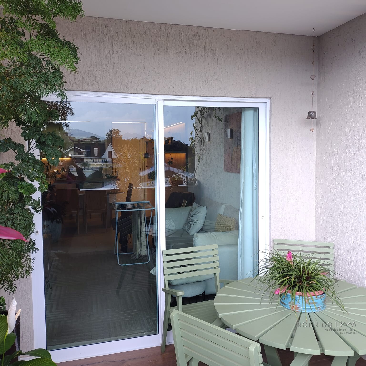 Apartamento mobiliado em bairro nobre de São Lourenço MG