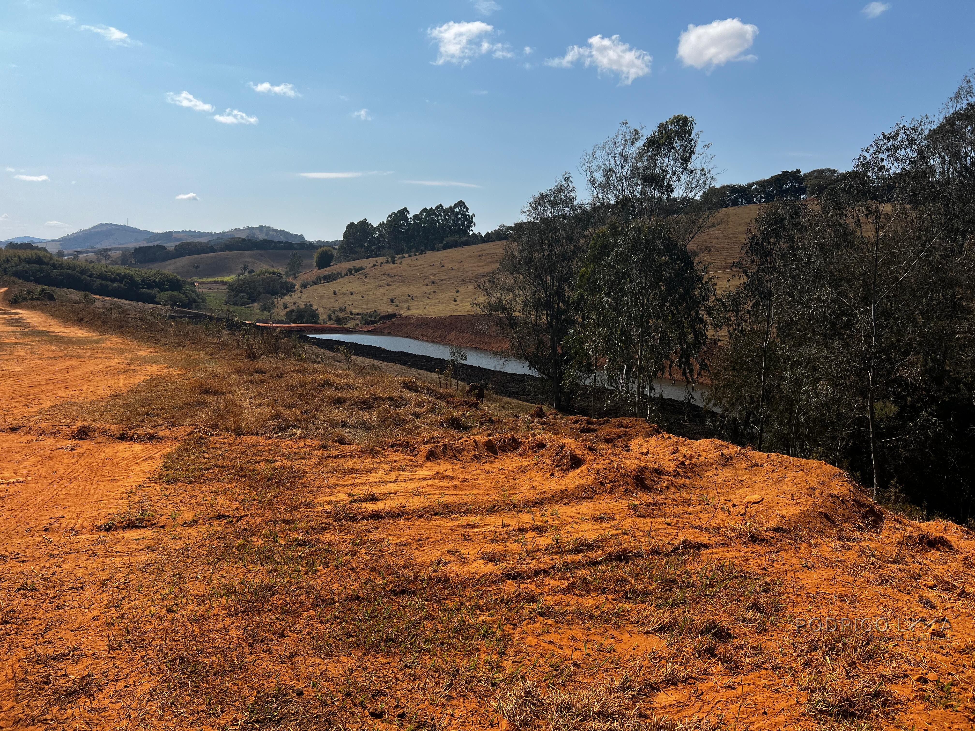 Área rural a venda em Carmo de Minas com aptidão para urbanização.