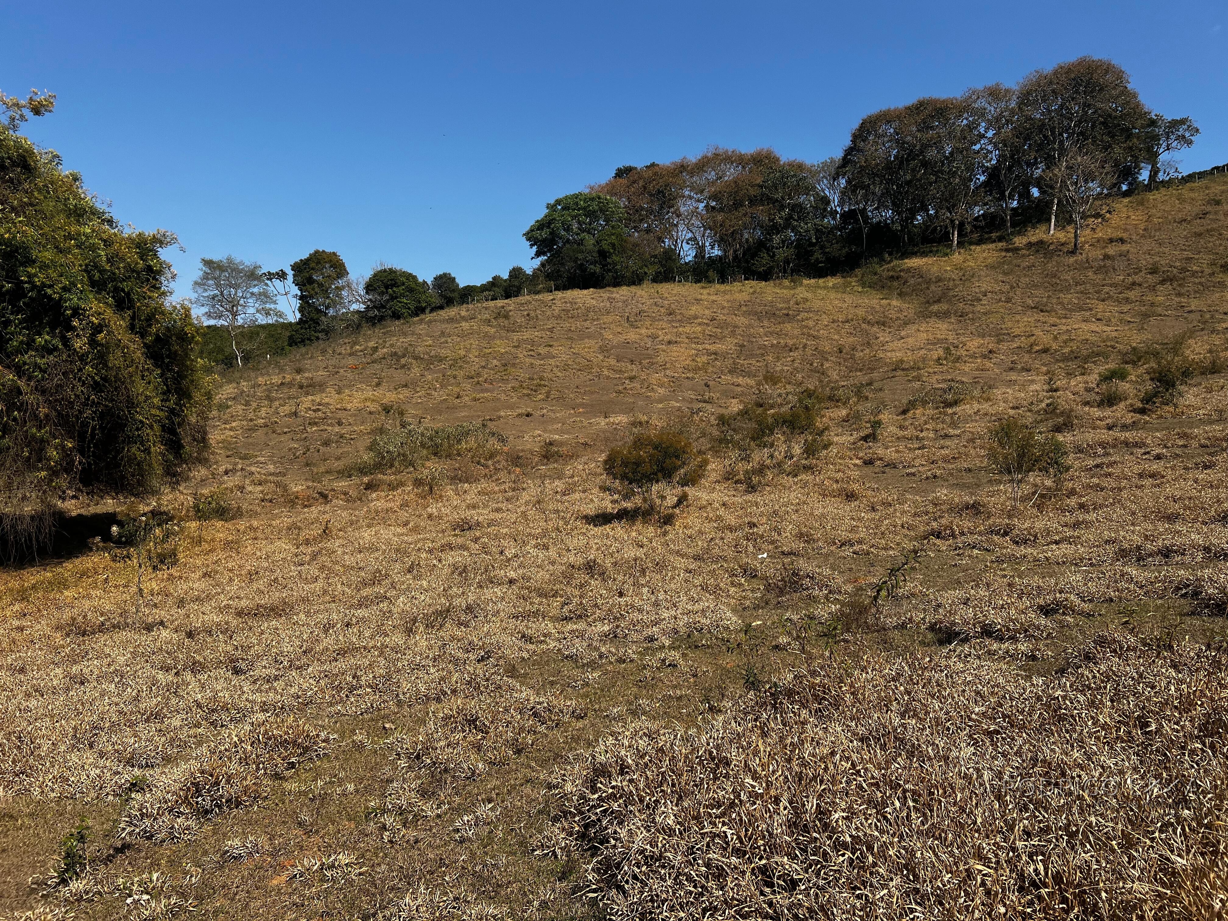 Área rural a venda em Carmo de Minas com aptidão para urbanização.