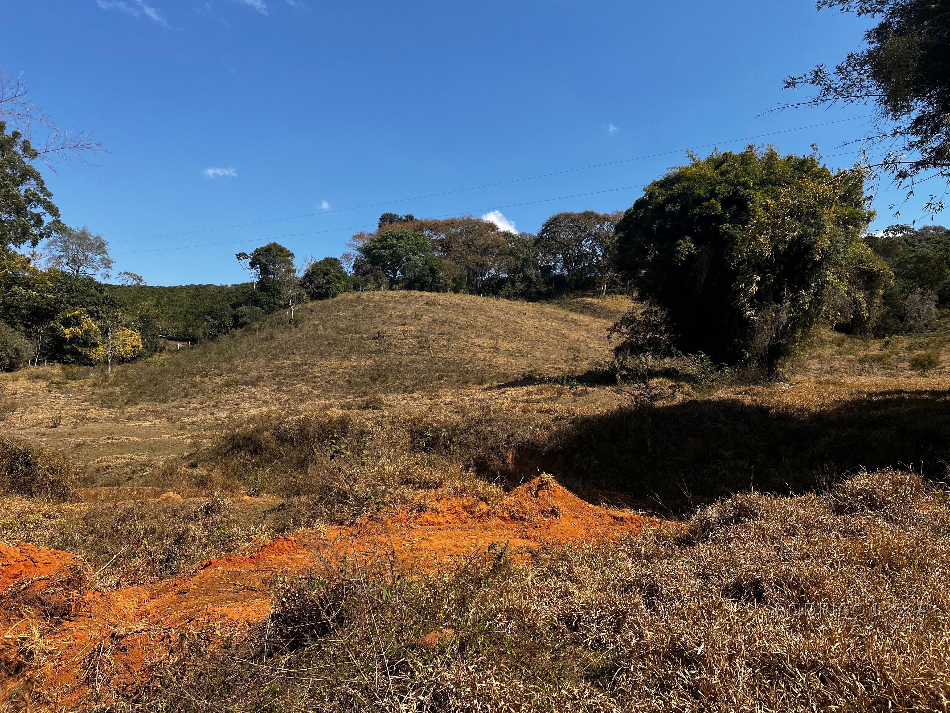 Área rural a venda em Carmo de Minas com aptidão para urbanização.