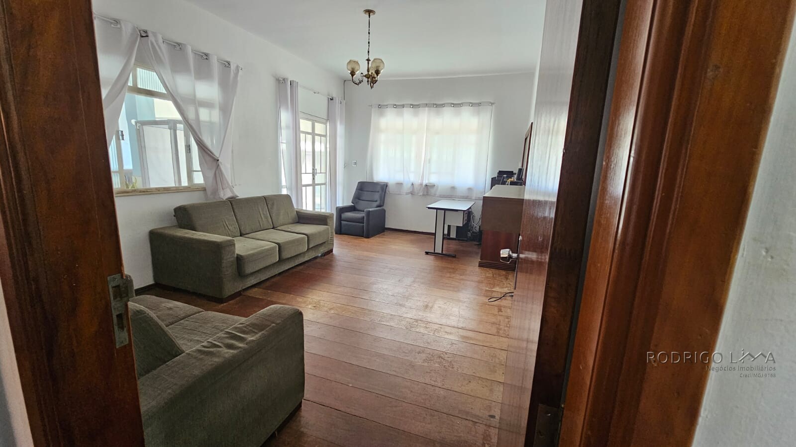 Ponto comercial para venda em São Lourenço MG.