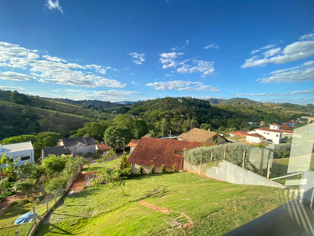 Casa alto padrão para locação próximo a São Lourenço MG