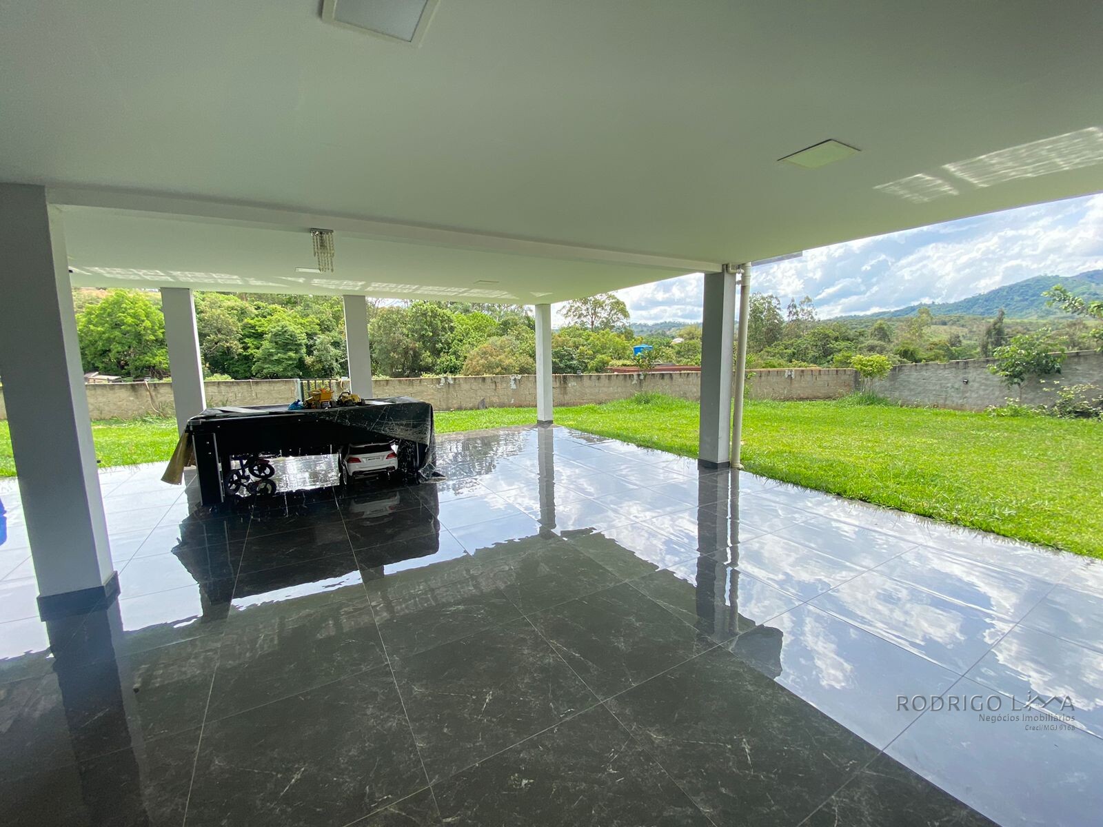 Linda chácara para venda á 10 minutos de São Lourenço MG