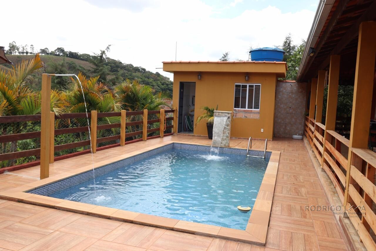 Linda Chácara para venda próximo a São Lourenço MG